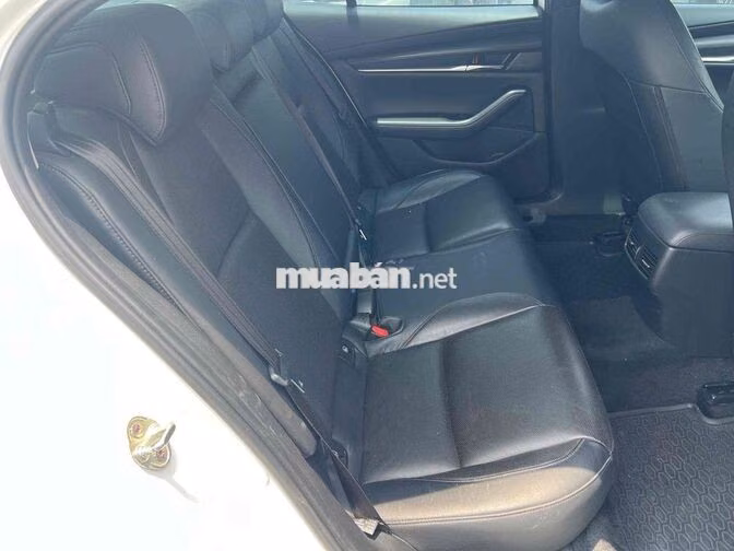Mazda Mazda 3 Luxury 2023 Trắng 26000 km