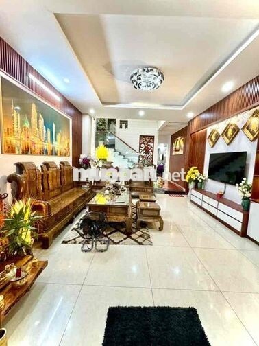 Hot hot…. 🌸 Cho thuê nhà 4 tầng đường 7m5 kề Xô Viết Nghệ Tĩnh, Đại họ