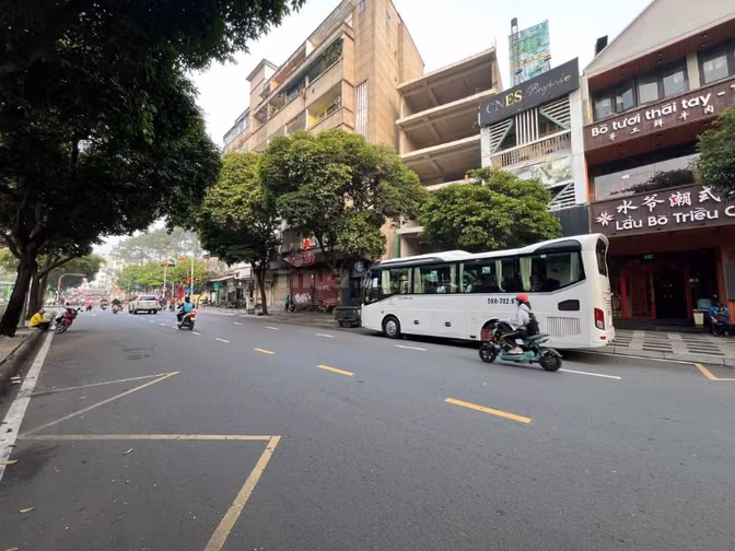 CHUYỂN NHƯỢNG TÀI SẢN MẶT TIỀN ĐƯỜNG LÊ LAI - ĐỐI DIỆN CÔNG VIÊN 23/