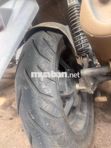Yamaha NVX 155cc Trắng