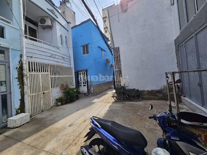 Bán nhà hẽm, gần Lotte, City Land