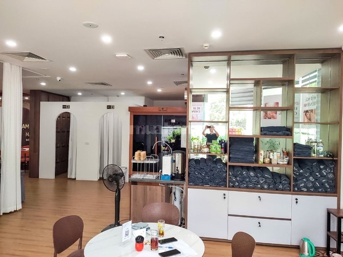 MBKD 134m2 Khối Đế GreenStar Phạm Văn Đồng - Cư Dân Đông Đúc - KD Tốt.