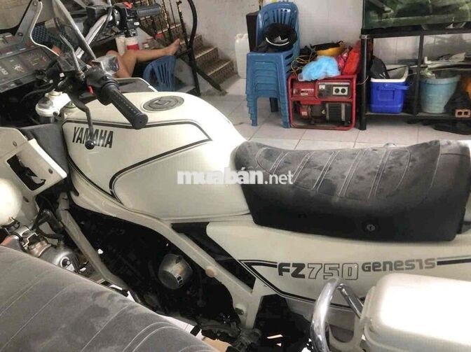 Yamaha FZ750 750cc Trắng