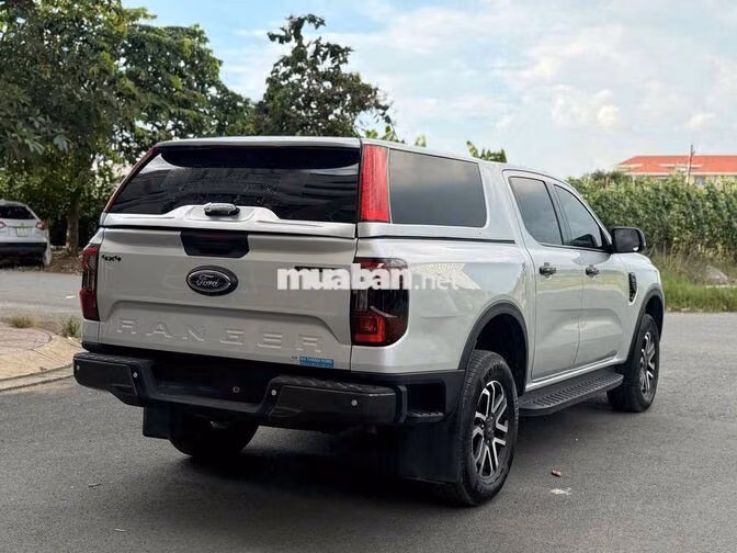Ford Ranger Sport 2023 Bạc Tự động 2 cầu