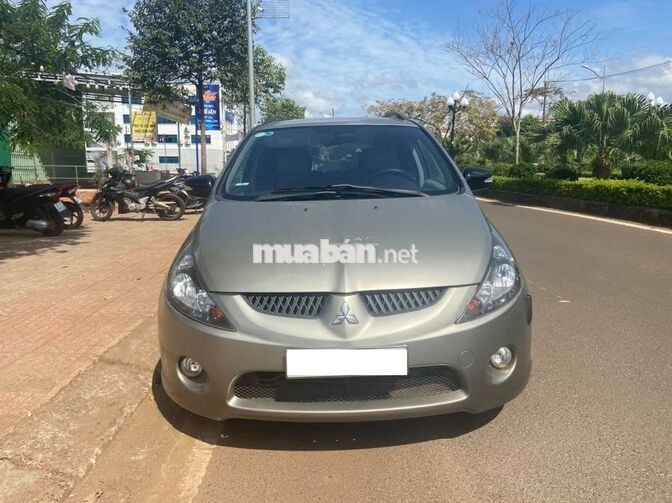 Mitsubishi Grandis 2006 Tự động Ghi cát 87.000 km