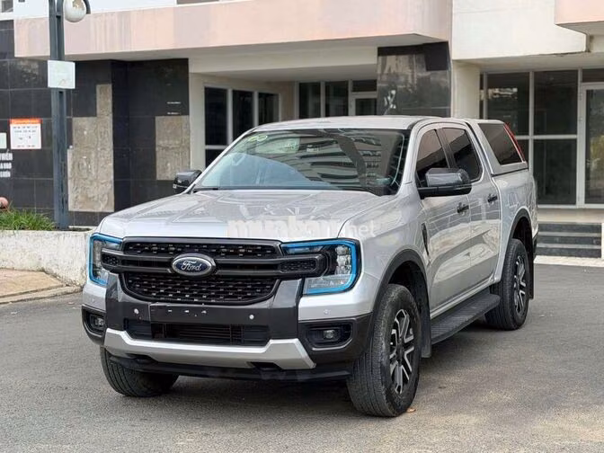 Ford Ranger Sport 2023 Bạc Tự động 2 cầu