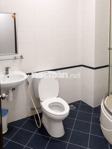 Giảm bán nhà Lê Văn Sỹ, Quận 3, DT 3.5x16m, 55m2,4 tầng,8PN, giá 8.7tỷ