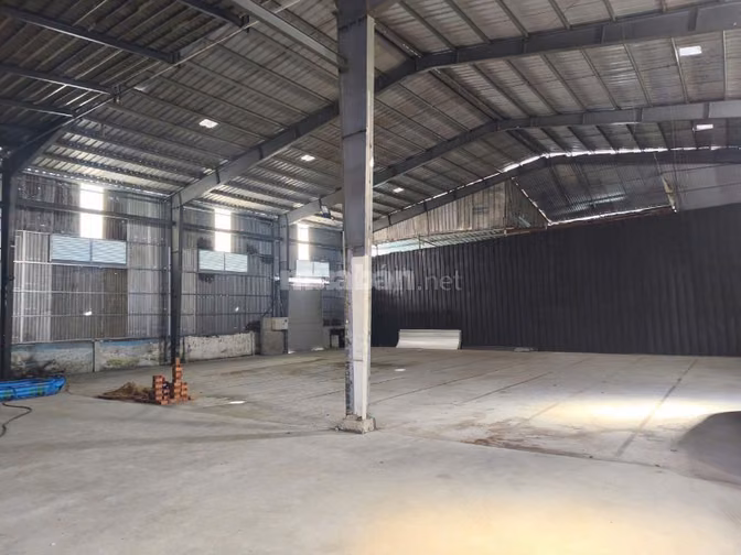 Cho thuê kho xưởng 1000m2 mặt tiền đường Lê Đức Thọ giá TỐT