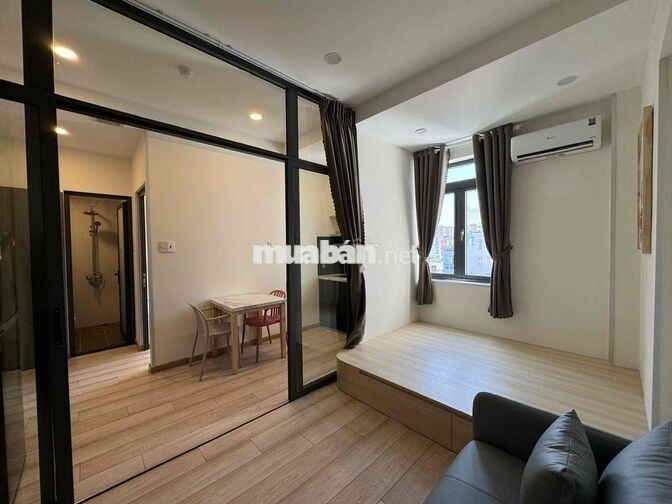 CHO THUÊ CHDV 2 PHÒNG NGỦ FULL NỘI THẤT CAO CẤP RỘNG 50m2 ngay TT PN