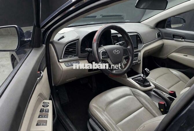 Hyundai Elantra GLS Số sàn Đen
