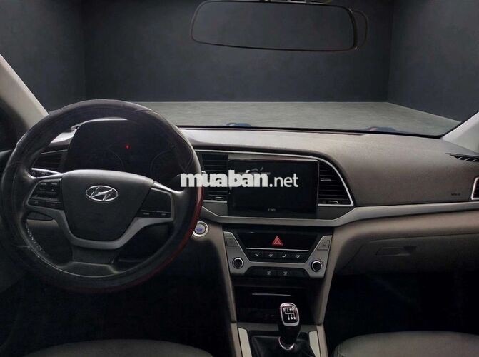 Hyundai Elantra GLS Số sàn Đen