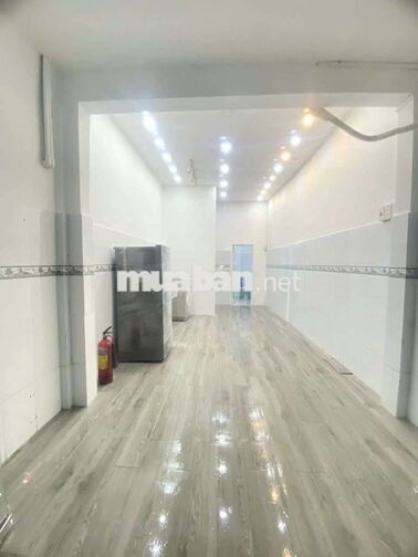nhà sát mt vị trí kd đẹp tr L lầu 1pn lớn 2vs Lê văn sỹ p13 PN