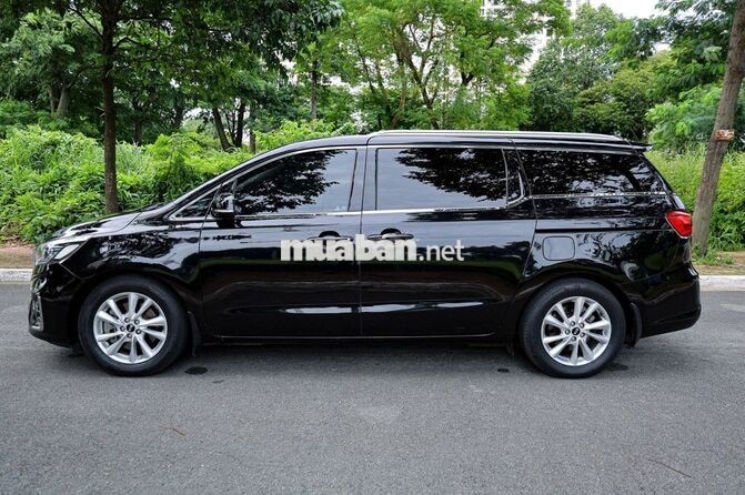 Kia Sedona 2019 90.000 km Đen