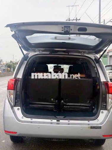 Toyota Innova 2017 Bạc 7 chỗ số sàn