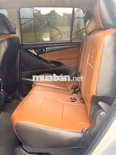 Toyota Innova 2017 Bạc 7 chỗ số sàn