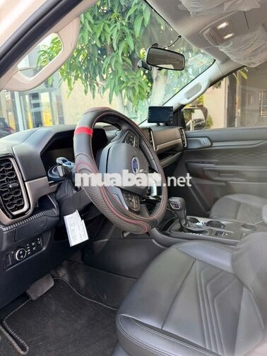 Ford Everest Ambiente  2025 Trắng 13.000km