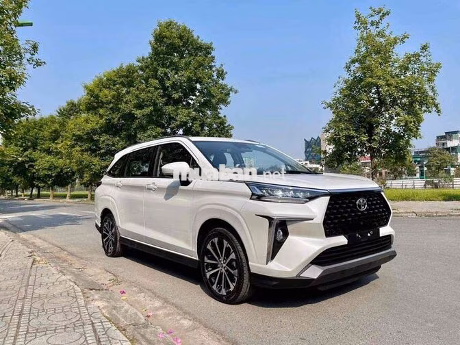 Toyota Veloz Top 2026 bản full Đen