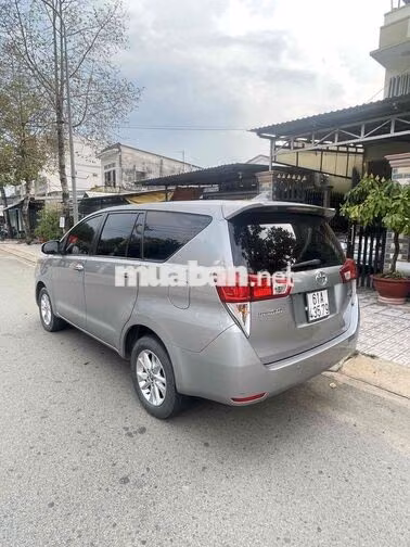 Toyota Innova 2017 Bạc 7 chỗ số sàn