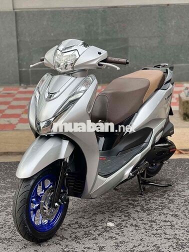 Honda Lead 4Van 2022 Bạc posche mâm xanh mới 98 %