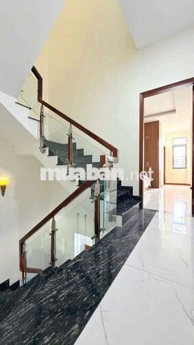 Cho thuê nhà mặt tiền KDC Hoàng Hùng