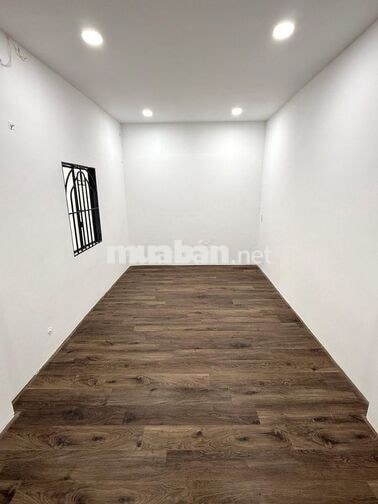 Nhà hẻm 3.5m Nguyễn Đình Chiểu Quận 1, bề ngang lớn