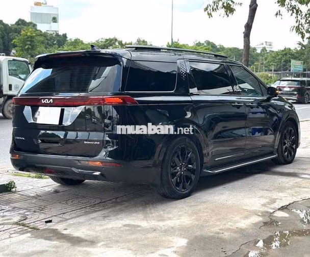 Kia Carnival Signature 2024 Đen 37.000 km