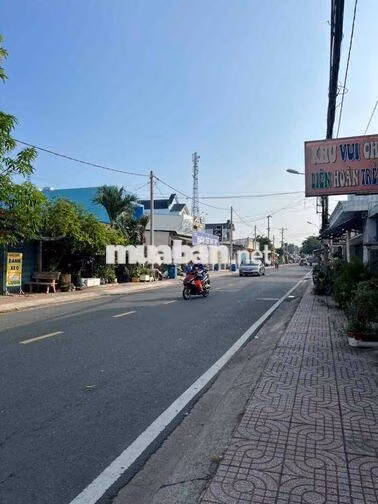 MẶT BẰNG CHO THUÊ KINH DOANH 10*30 vị trí đẹp