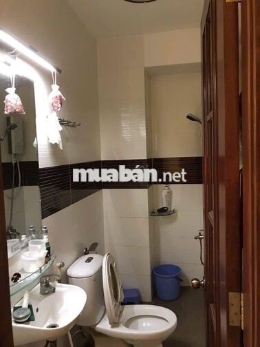 Nhà  Trần  Quang Diệu, quận  3 đủ  tiện  nghi  giá  mềm