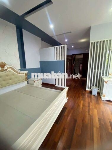 Cho thuê nhà 4 tầng 5pn có hầm khu Tên Lửa 