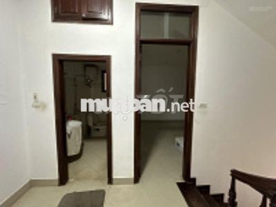 Nhà ngõ 216 Trung Kính, Dt 60m2 x 5 tầng làm Văn phòng, Lớp học, KD on