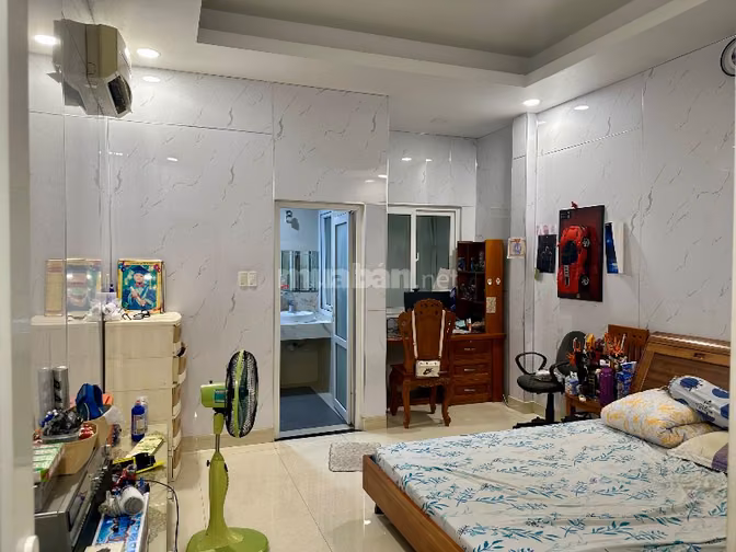 NHÀ MỚI, THOÁNG ĐẸP, CHỖ ĐẬU OTO