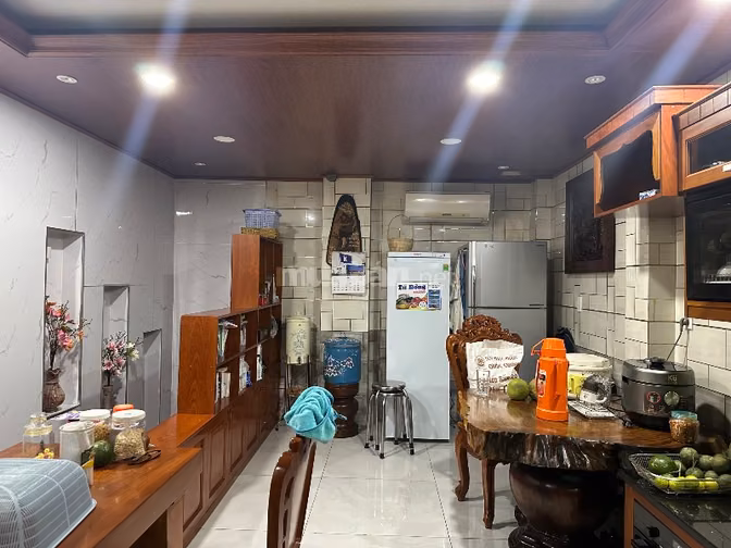 NHÀ MỚI, THOÁNG ĐẸP, CHỖ ĐẬU OTO