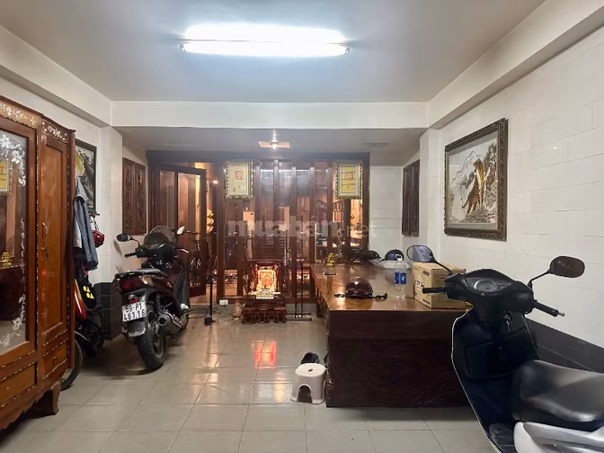 NHÀ MỚI, THOÁNG ĐẸP, CHỖ ĐẬU OTO