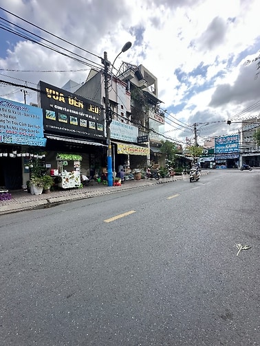 Nhà phước bình kinh doanh, 100m2, đường rộng 16m, sổ đẹp, giá 12 tỷ