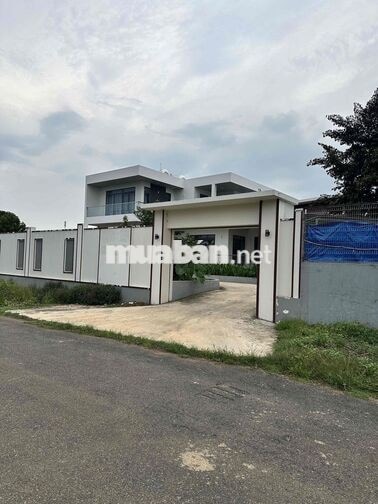 bán nhà giá bằng 50% thị trường