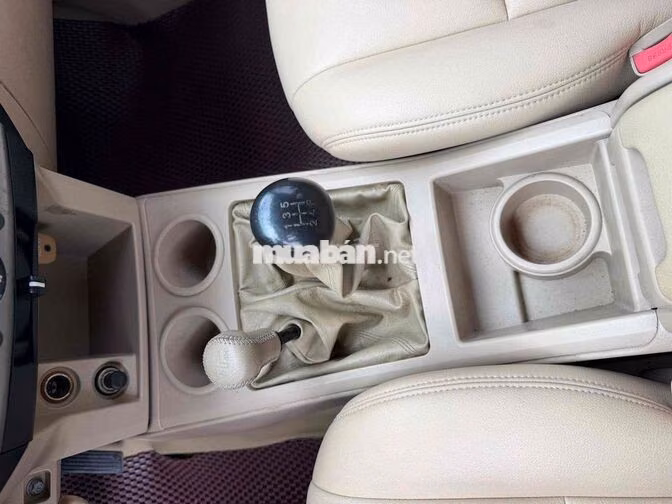 Ford Everest 2011 Số sàn Bạc