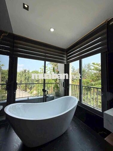 Biệt Thự Vip Tân Quy Đông - 5 Phòng Ngủ- Thang Máy
