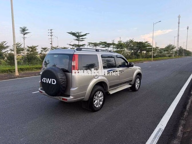 Ford Everest 2009 Số sàn Vàng cát