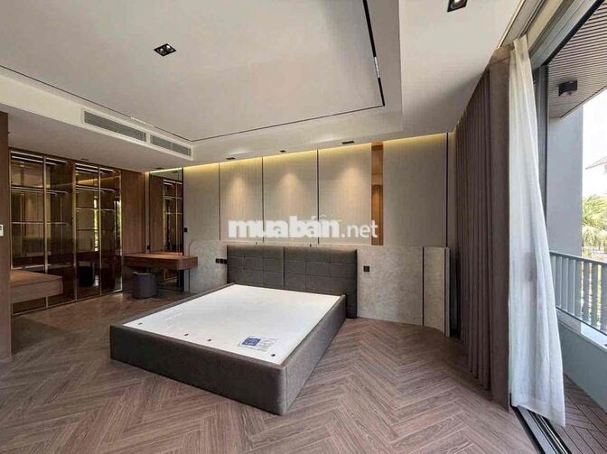 Biệt Thự Vip Tân Quy Đông - 5 Phòng Ngủ- Thang Máy