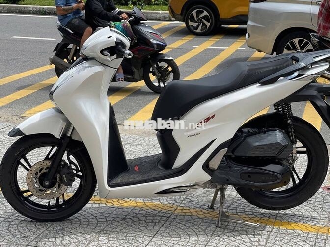 SH 2022 Trắng Zin, Góp Không Cần Trả Trước