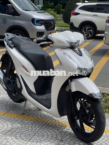SH 2022 Trắng Zin, Góp Không Cần Trả Trước