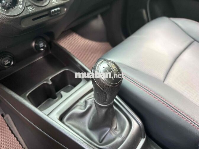 Suzuki Ertiga 2023 Số sàn Xăng Điện 80000 km Trắng