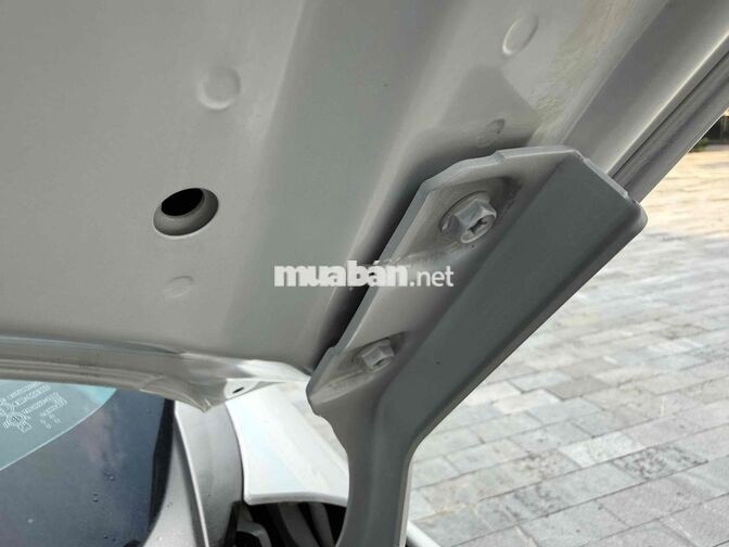 Suzuki Ertiga 2023 Số sàn Xăng Điện 80000 km Trắng