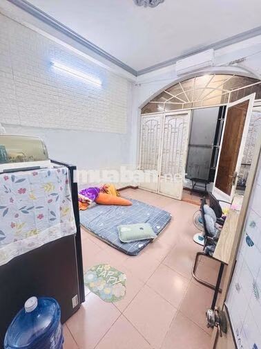 Phòng trọ có ban công, tolet riêng, bếp riêng (phòng trống)