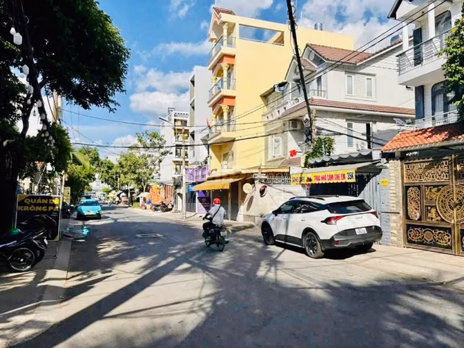 Bán nhà Biệt thự rẻ HXH (12,5x12) 496/15 Dương Quảng Hàm p6 Gò Vấp 