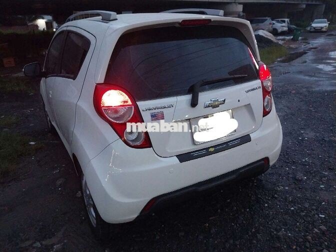 Chevrolet Spark LTZ 1.0 AT Trắng