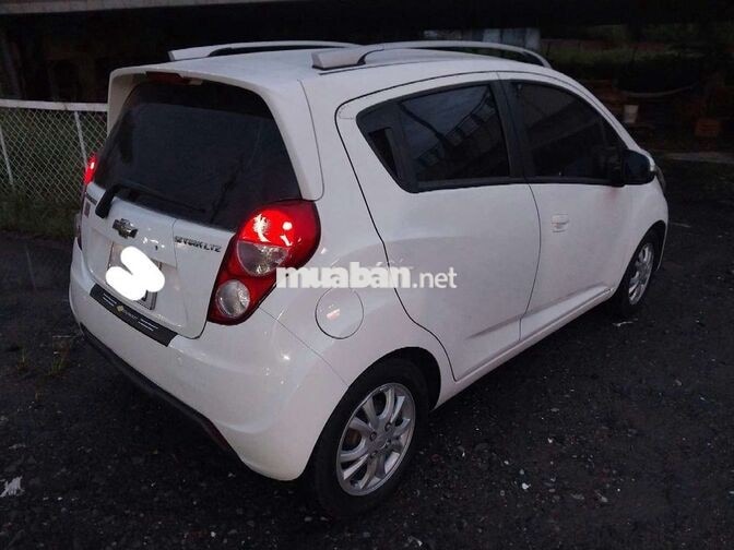 Chevrolet Spark LTZ 1.0 AT Trắng