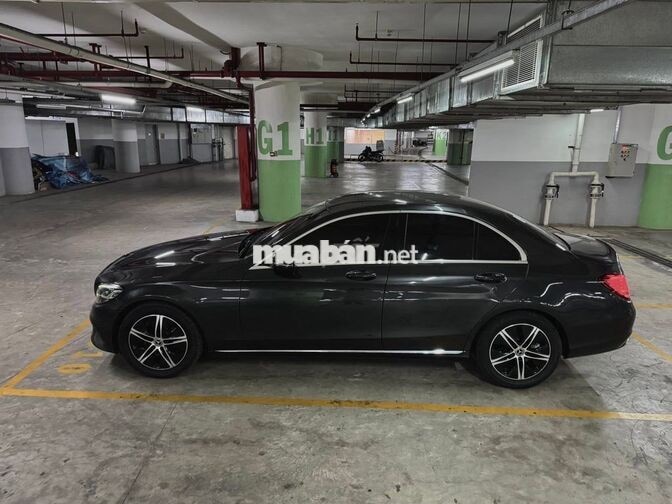 Mercedes-Benz C180 model 2021 Xám 5 vạn bao test