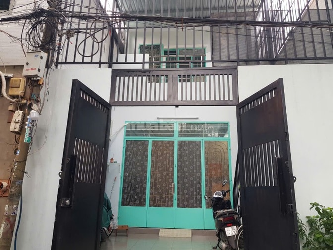 Cho thuê toàn bộ lầu 1 nhà hẻm xe hơi gần khu chế xuất Tân Thuận
