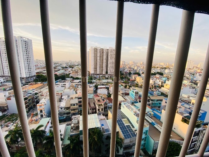 Chính chủ CC 8X Đầm Sen 1pn + .bacon rộng đẹp, view công viên , tầng đ
